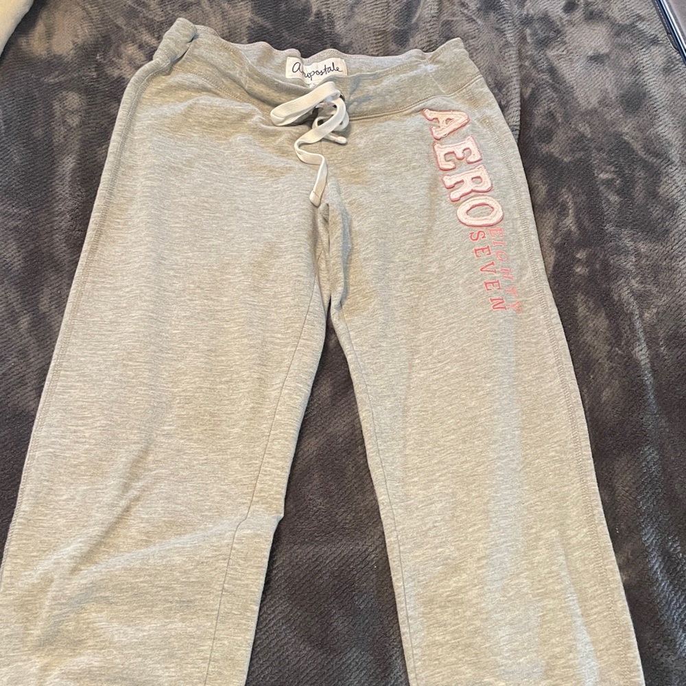 Aeropostale Light Gray Capri Joggers with Pink Logo